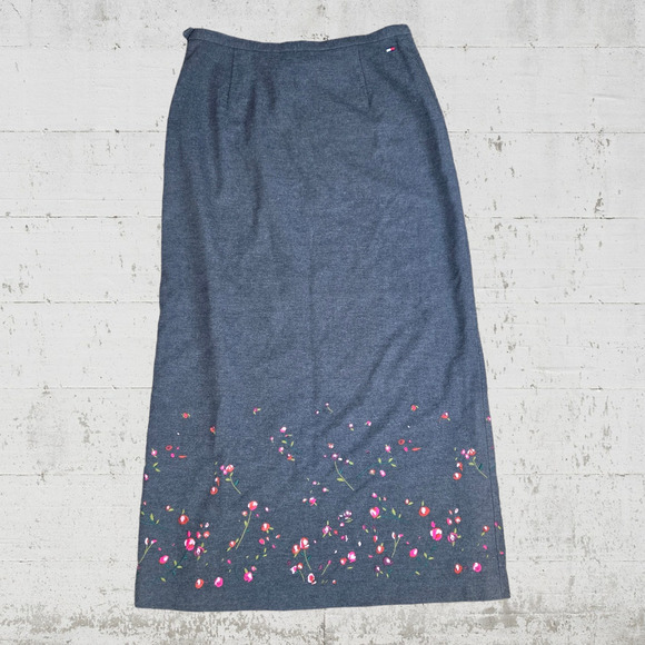 Y2K Vintage Tommy Hilfiger Gray Pink Floral Embroidered Femme Maxi Skirt Size 8 - Picture 1 of 7
